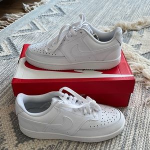 Nike court vision low size 7